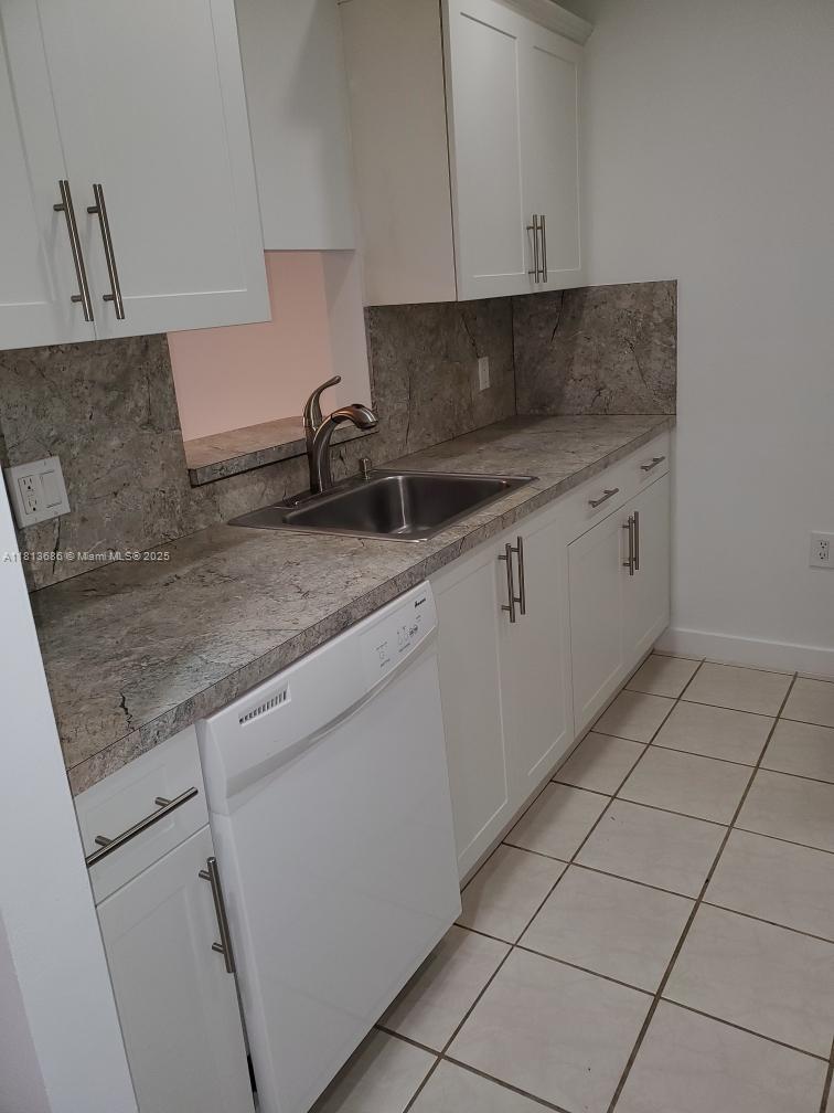 SUNRISE POINT CONDO BLDG - Residential Lease