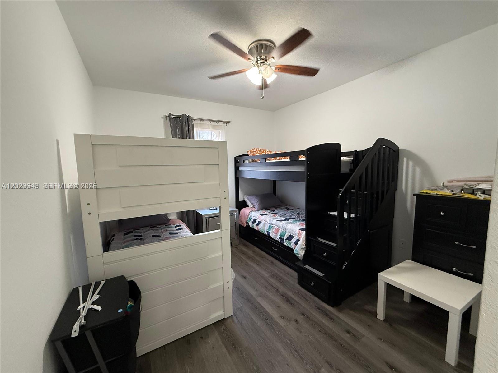 DORAL BREEZE - Residential