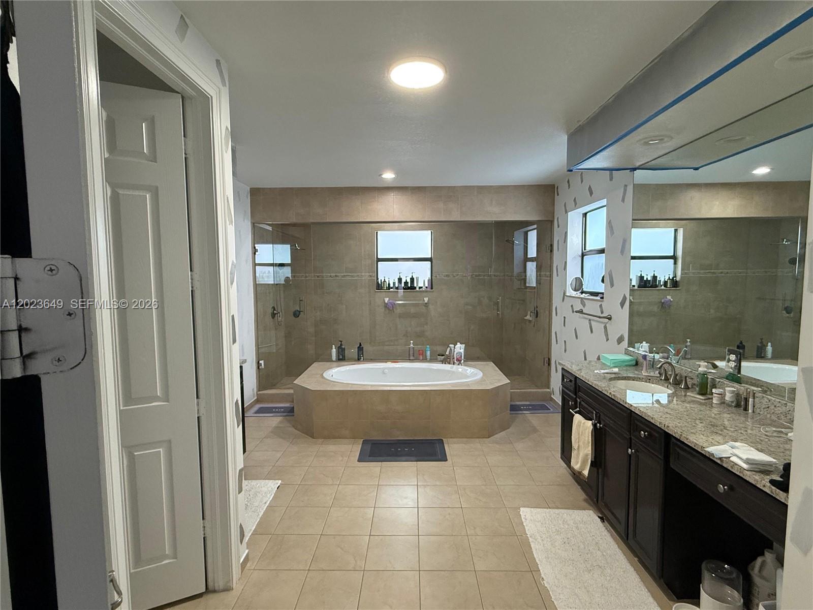 DORAL BREEZE - Residential
