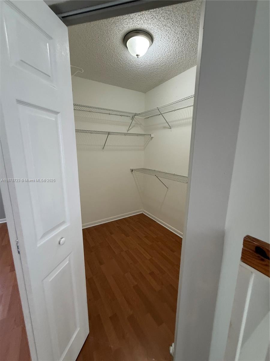 LA HACIENDA COUNTRY CLUB - Residential