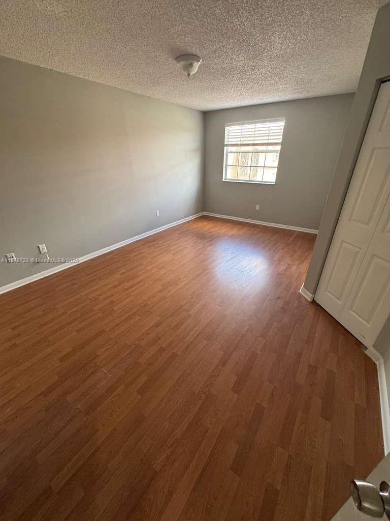 LA HACIENDA COUNTRY CLUB - Residential