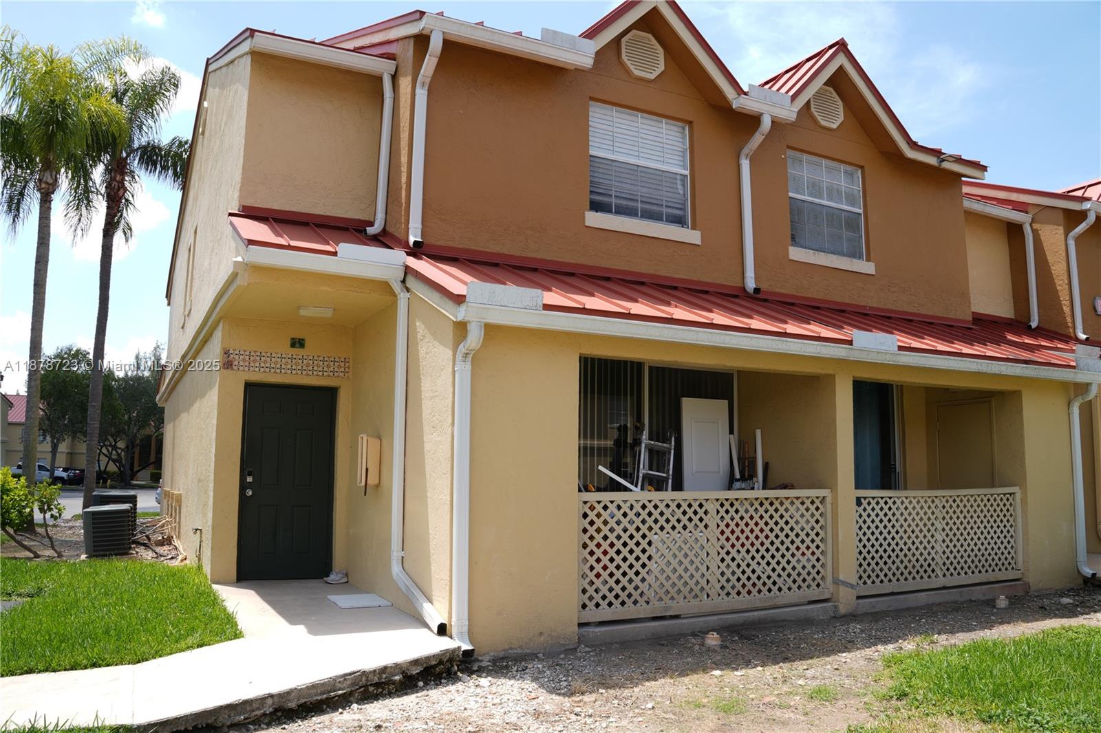 1 Bedroom/ 1 Bathroom upgraded corner unit at La Hacienda. First floor with living dining area, open kicthen and indoor laundry. Second floor with full bathroom and generously sized bedroom with ample closet. The property has one car parking assigned. Guest parking available too. The community offers Clubhouse, pool, gym and tennis court. For investors lookint to buy, this is an excelent unit easy to rent. The HOA includes water services, common areas and roof maintenance. For showings, use ShowingAssist. Community has no assessments. Offers must be submitted with pre qualification letter and proof of income-bank statements.