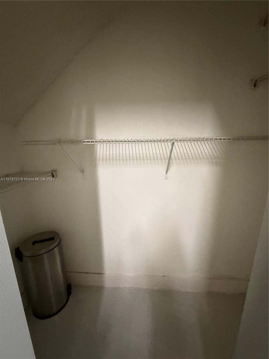 LA HACIENDA COUNTRY CLUB - Residential