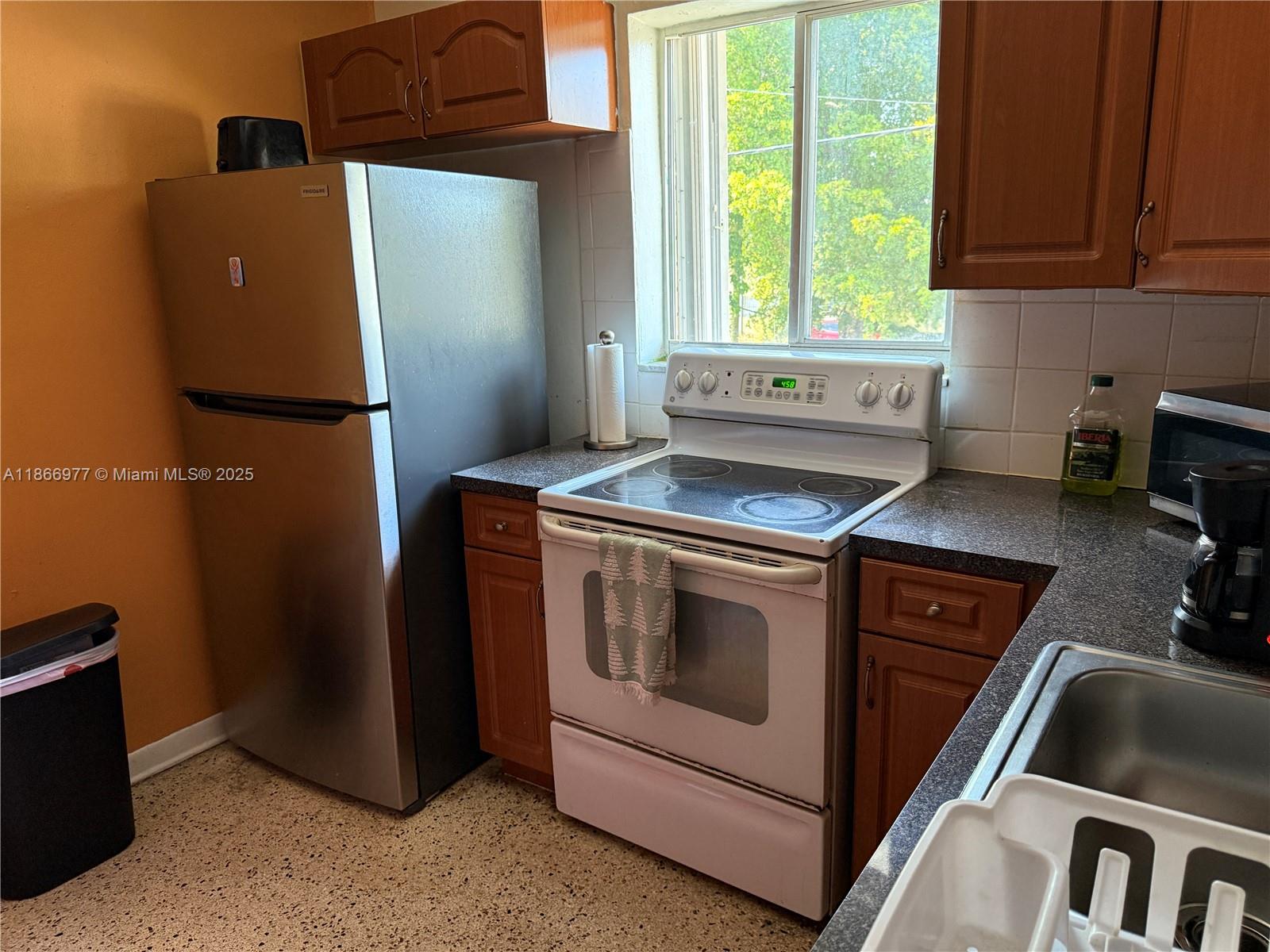 LAWRENCE ESTATES LAND COS - Residential Income