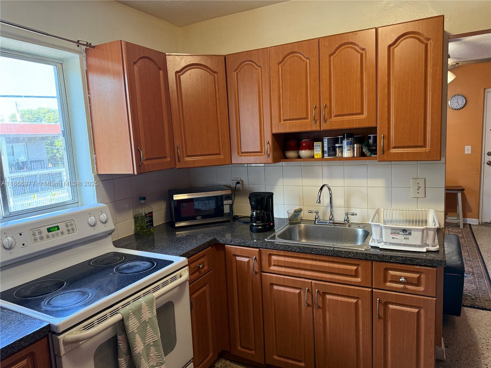 LAWRENCE ESTATES LAND COS - Residential Income