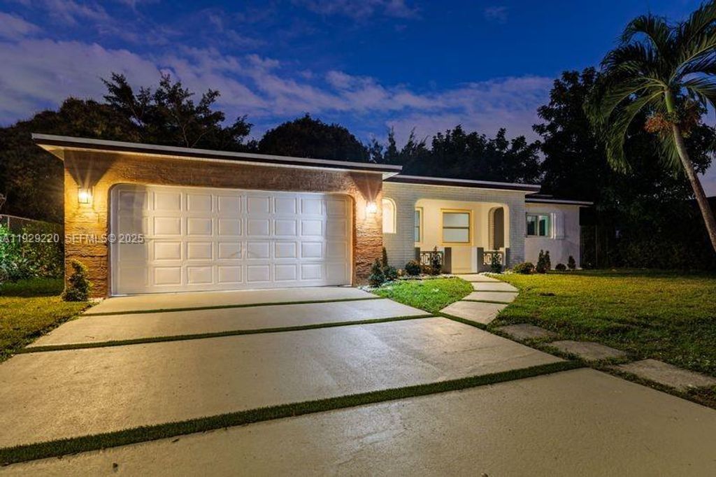 Photo of 256 NW 78th Ter, Margate, FL 33063 (MLS # A11929220)