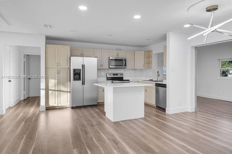 ORIOLE-MARGATE SEC 4 - Residential