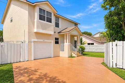 Photo of 10251 NW 3rd St, Pembroke Pines, FL 33026 (MLS # A12089770)
