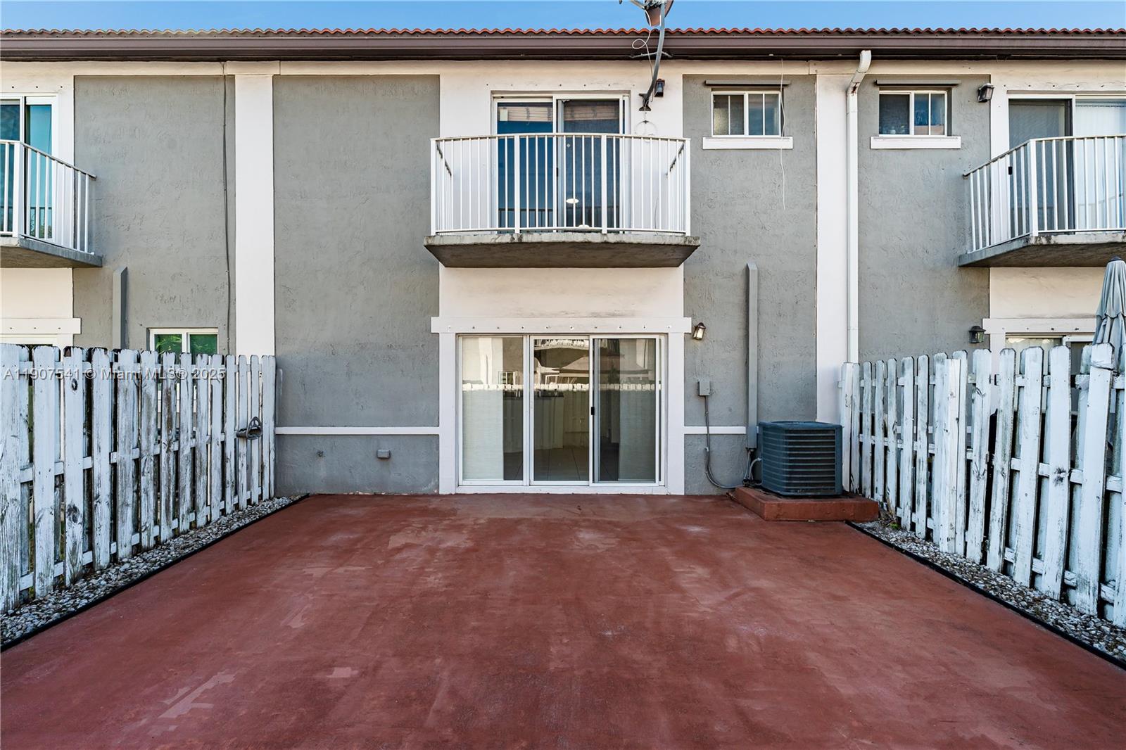 POD 14 AT MONARCH LAKES - Residential Lease