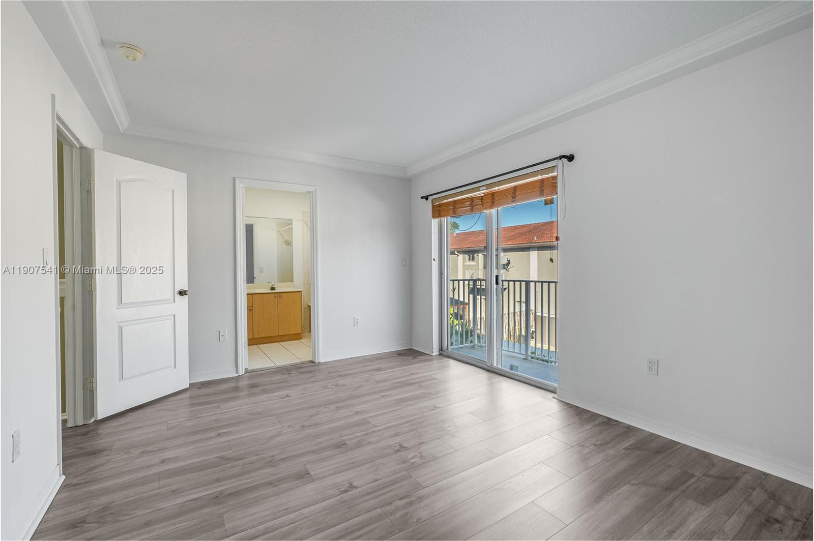 POD 14 AT MONARCH LAKES - Residential Lease