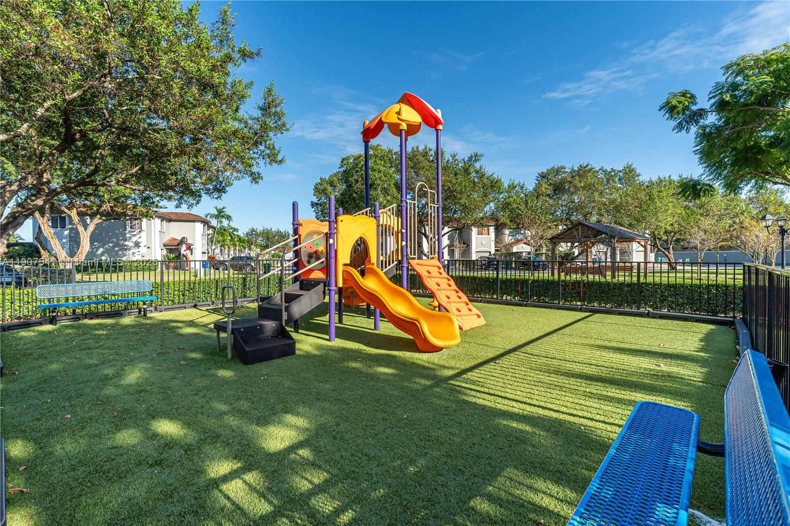 POD 14 AT MONARCH LAKES - Residential Lease