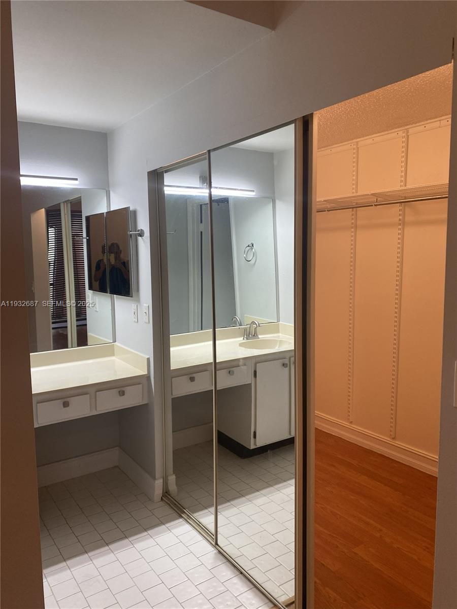 PIERPOINTE FIVE CONDO II - Residential