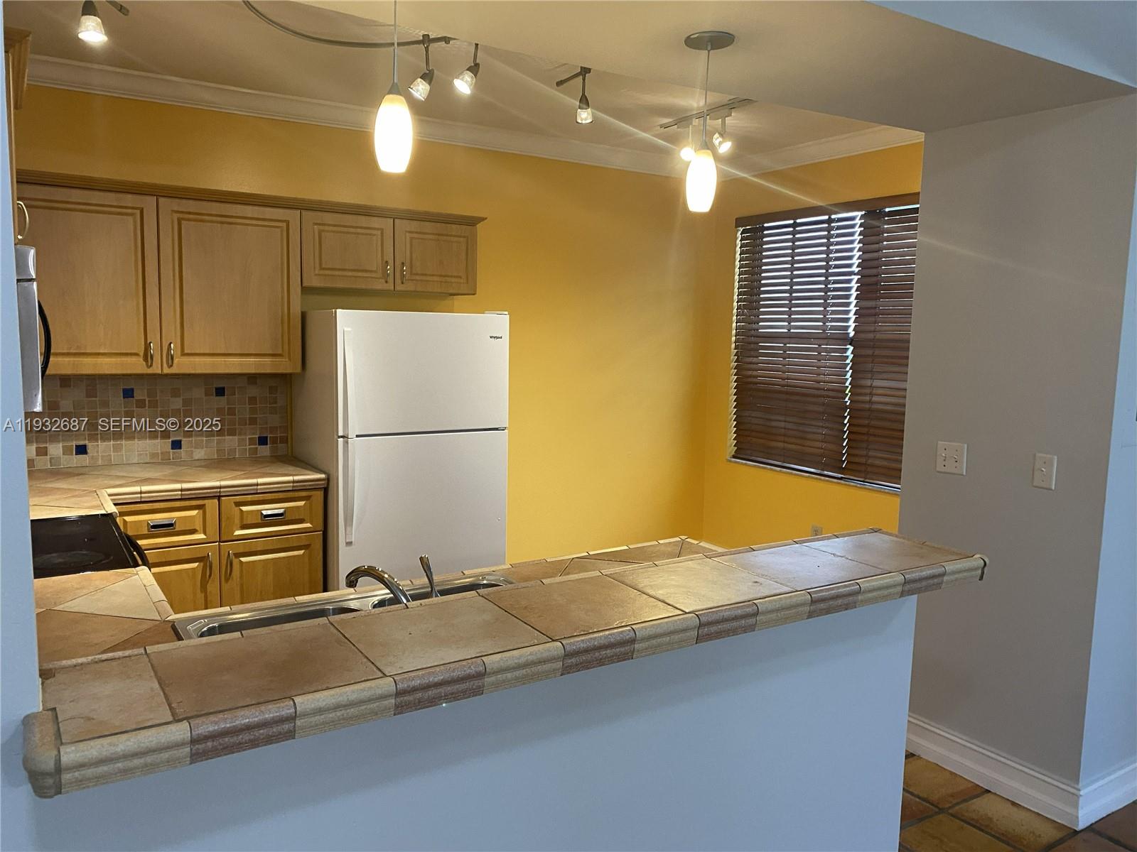 PIERPOINTE FIVE CONDO II - Residential