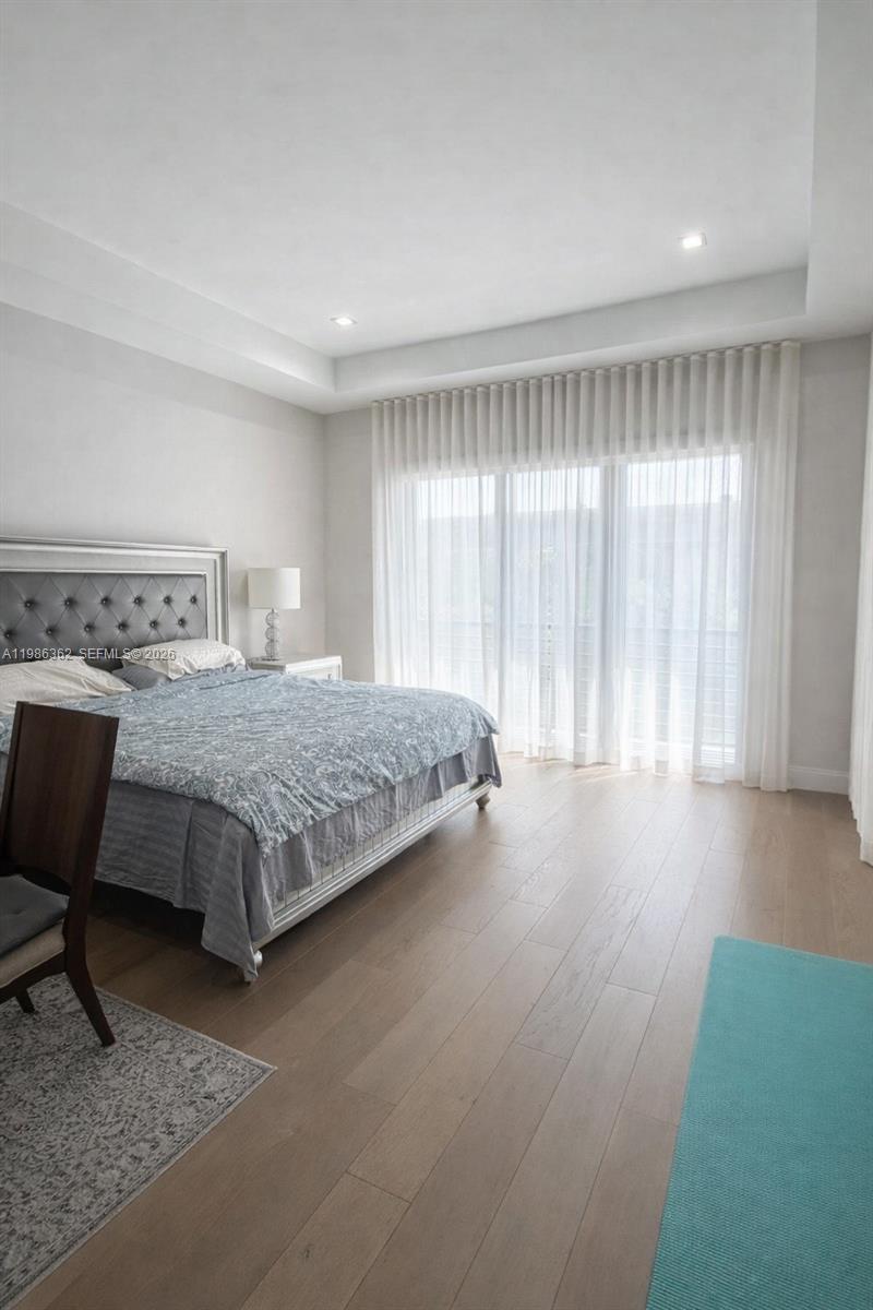 DOWNTOWN DORAL SOUTH PHAS - Residential Lease