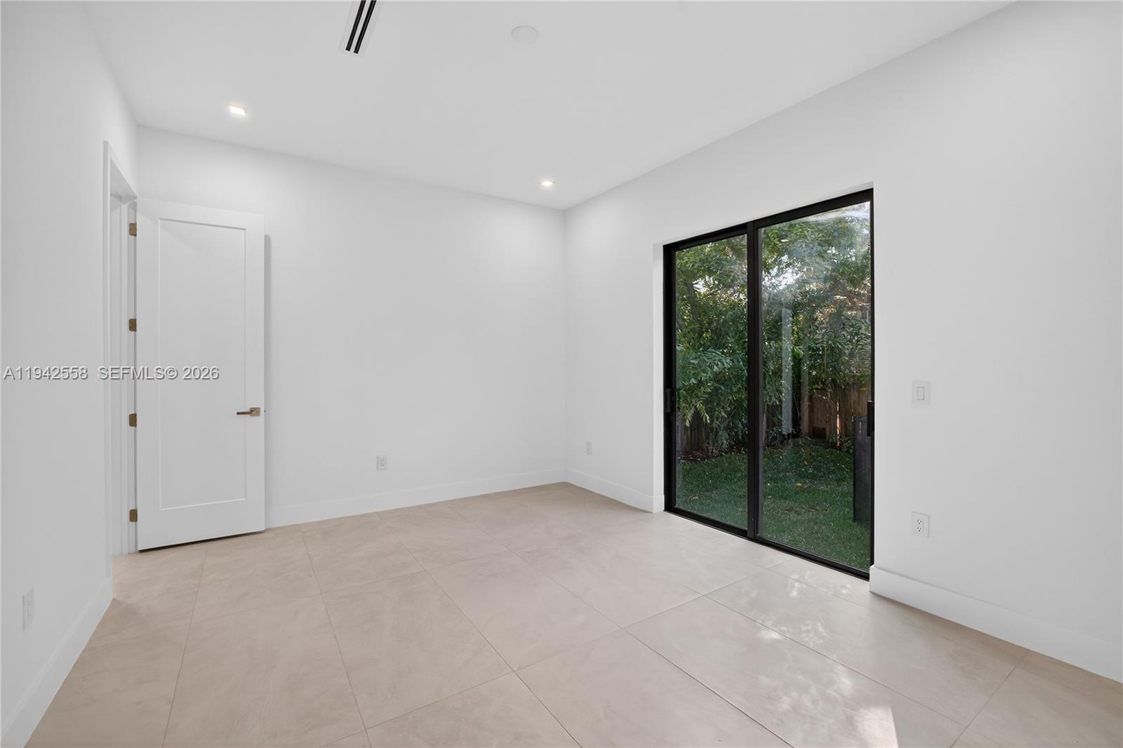 RIVERSIDE ADD AMEN PLAT - Residential