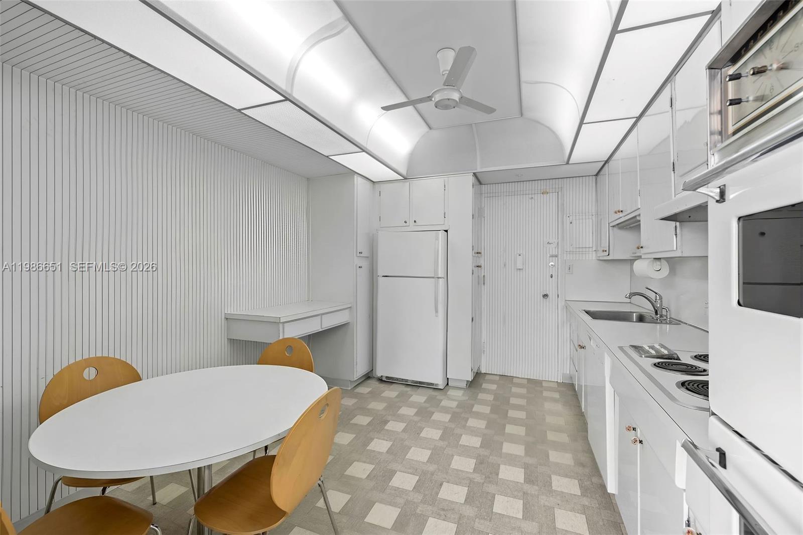 CRYSTAL HOUSE CONDO - Residential