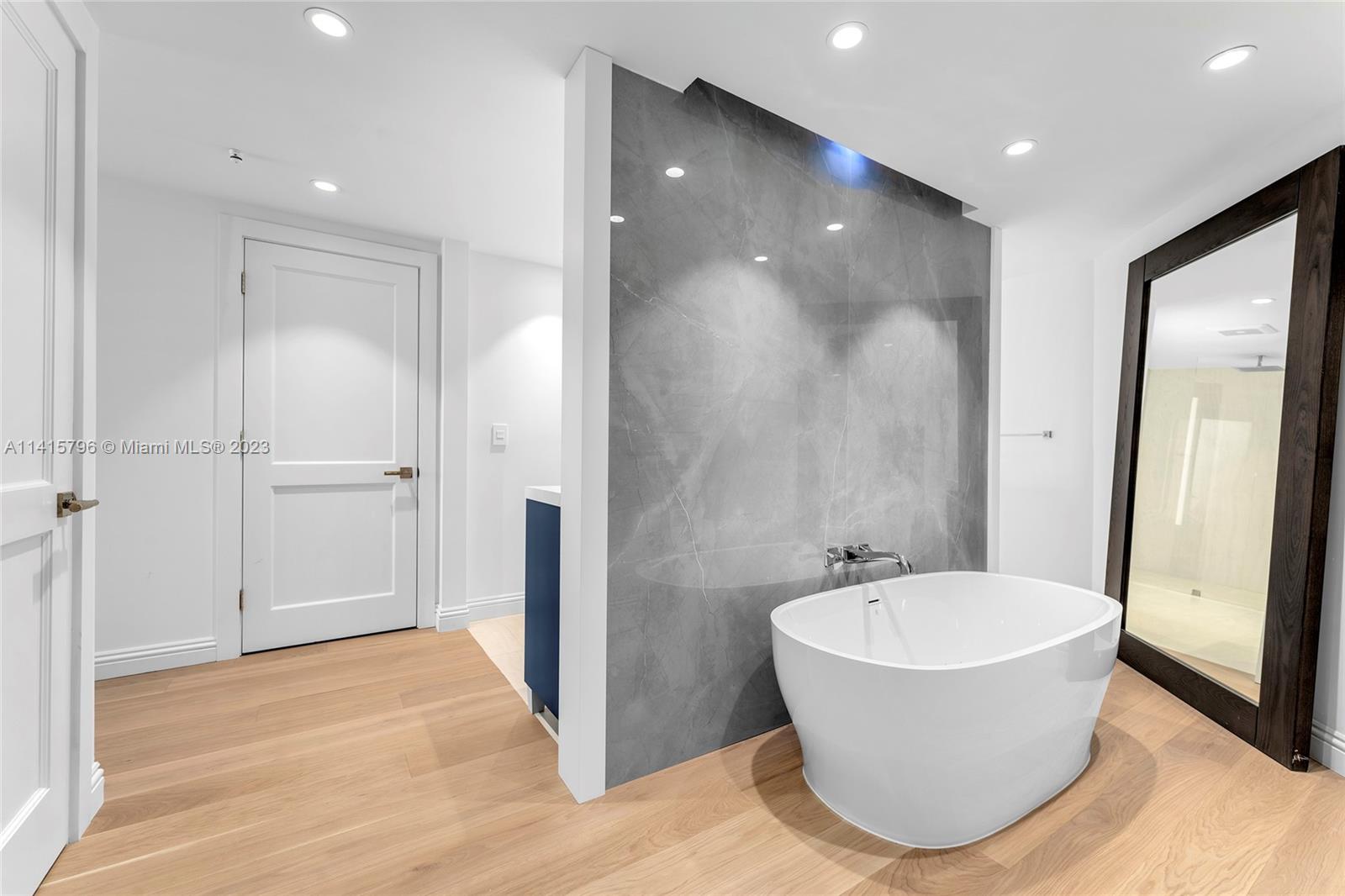 BAYSIDE VILLAGE CONDO - Residential