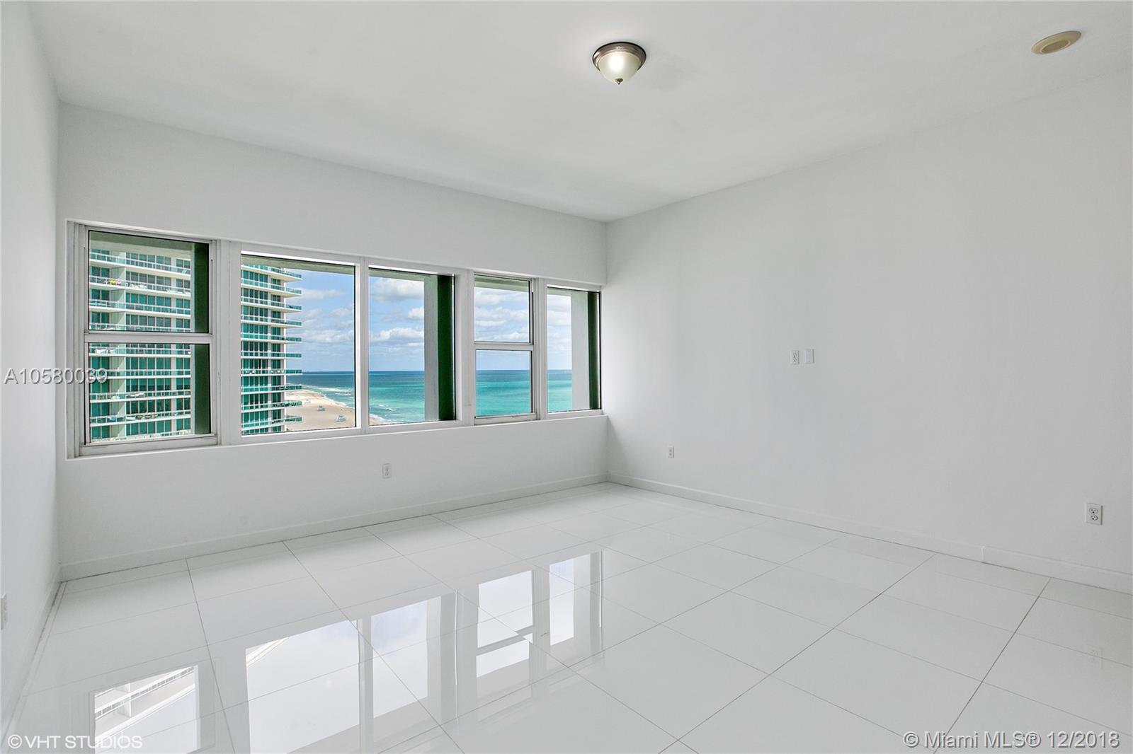 HARBOUR HOUSE - Residential