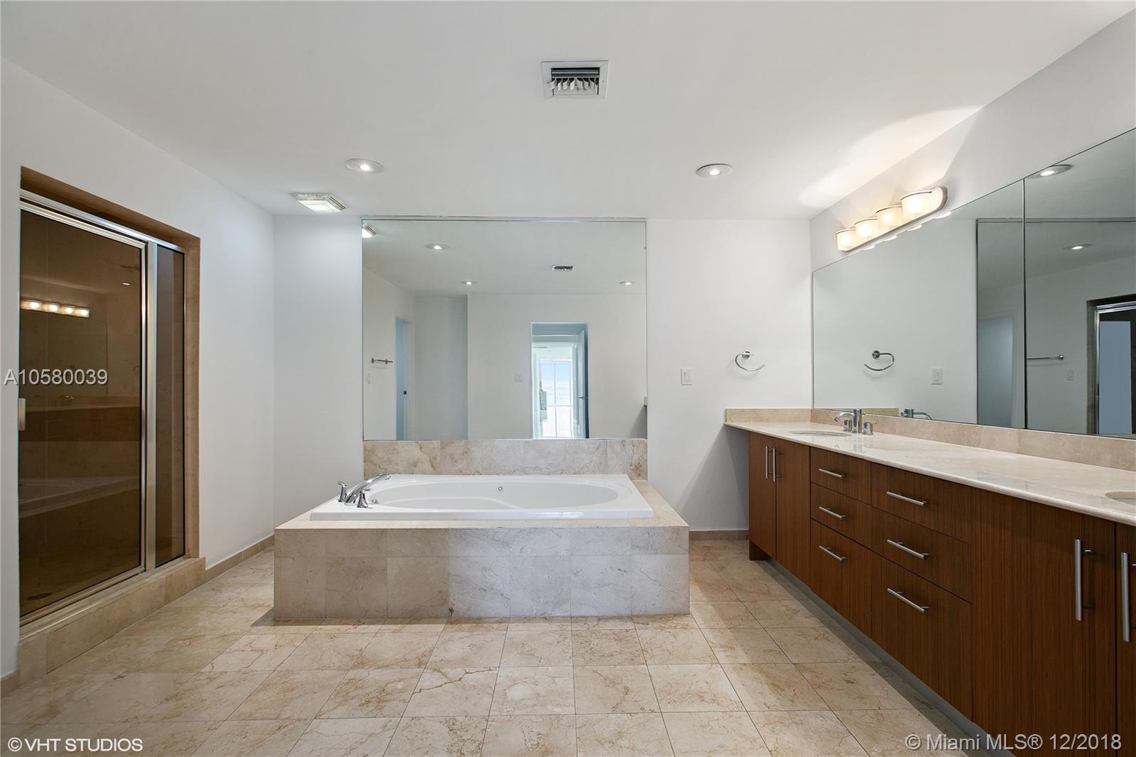HARBOUR HOUSE - Residential