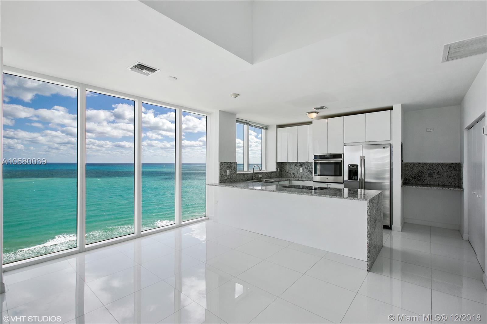 HARBOUR HOUSE - Residential
