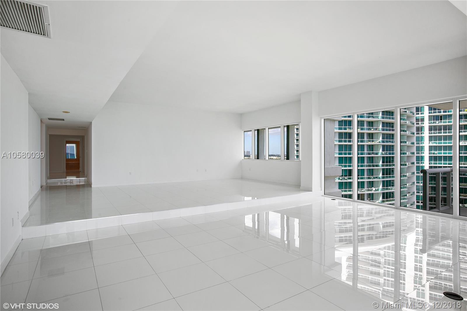 HARBOUR HOUSE - Residential