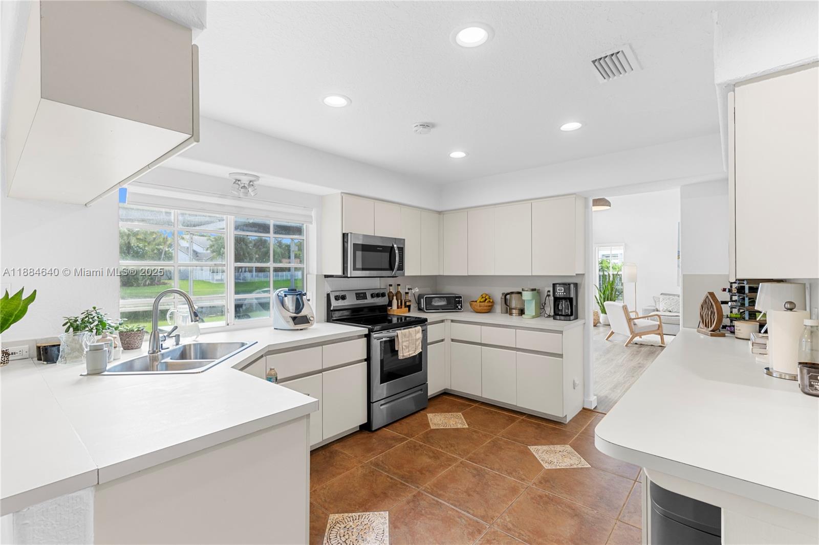 SECTOR 5 SINGLE FAMILY - Residential Lease