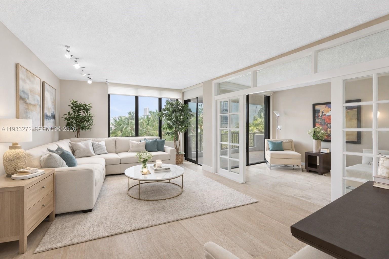 VILLA REGINA CONDO - Residential