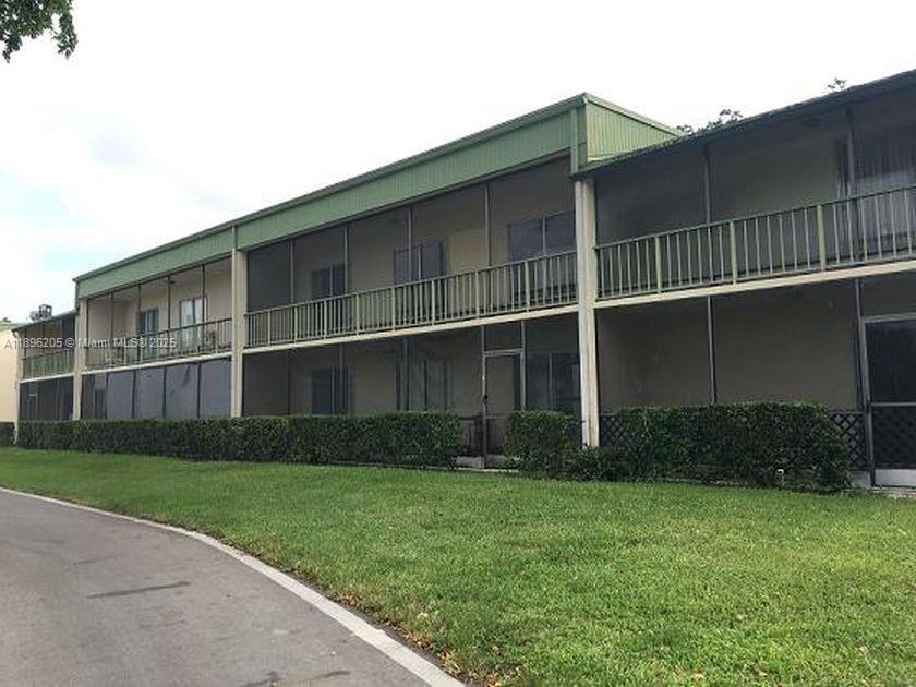 RAMBLEWOOD EAST CONDO - Residential Lease