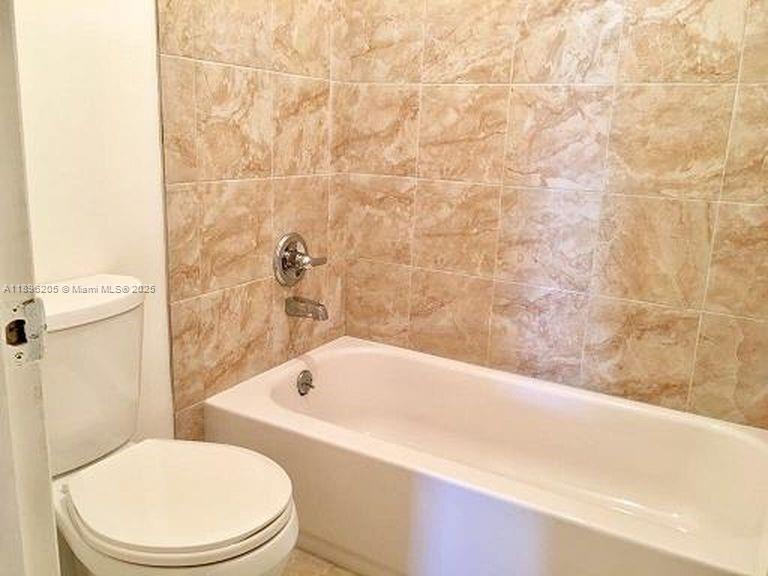 RAMBLEWOOD EAST CONDO - Residential Lease