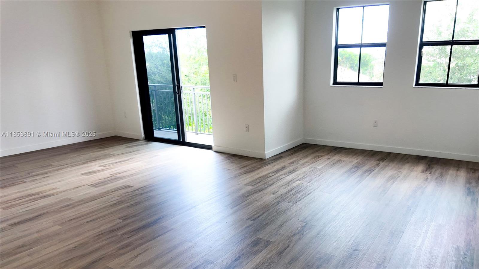 15560 SW 136 St #3-206