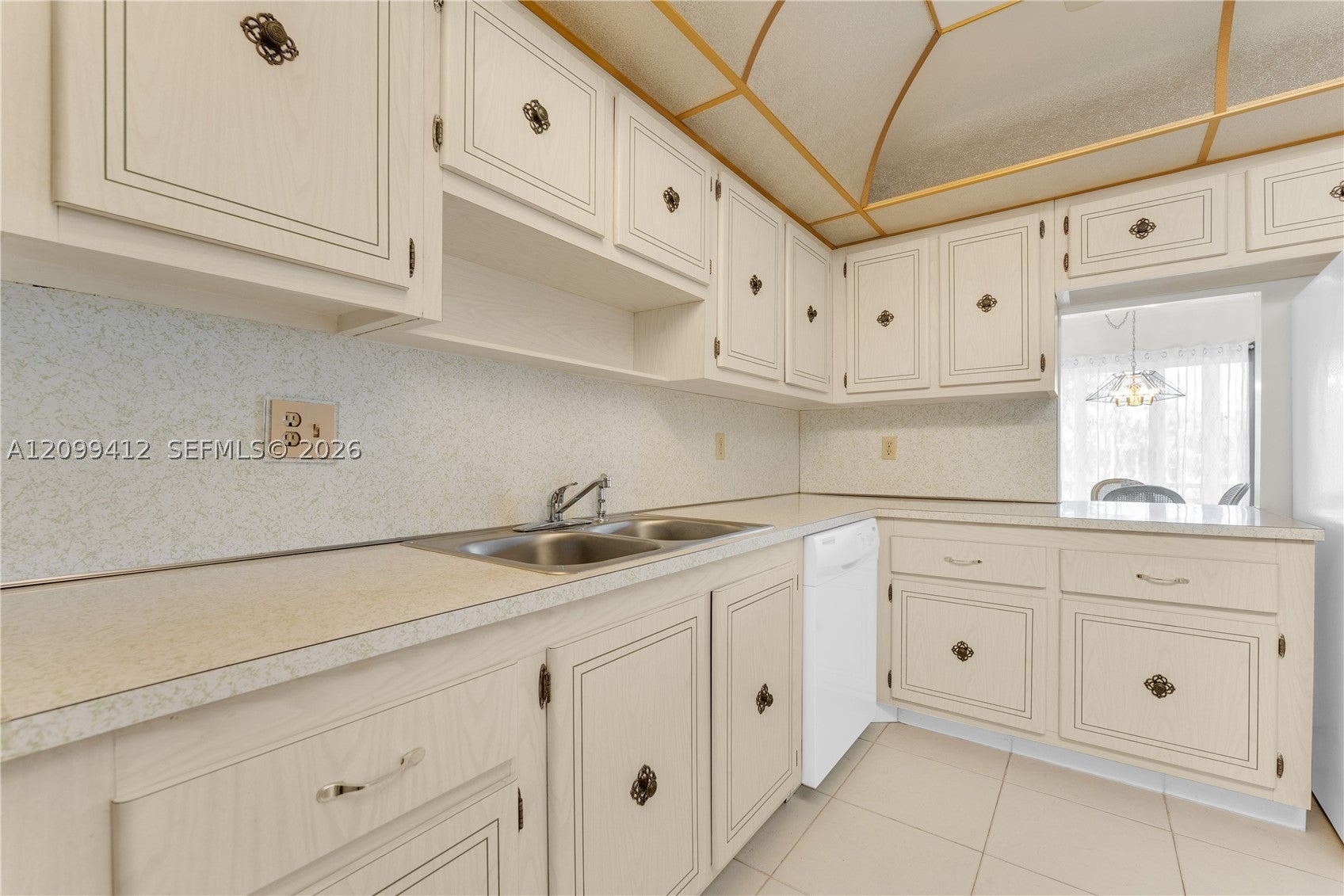 200 Diplomat Pkwy 229