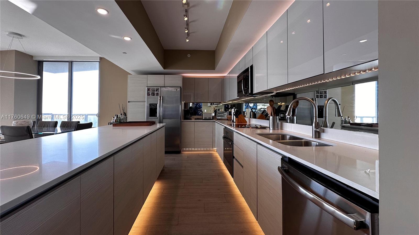 BEACHWALK CONDOMINIUM - Residential