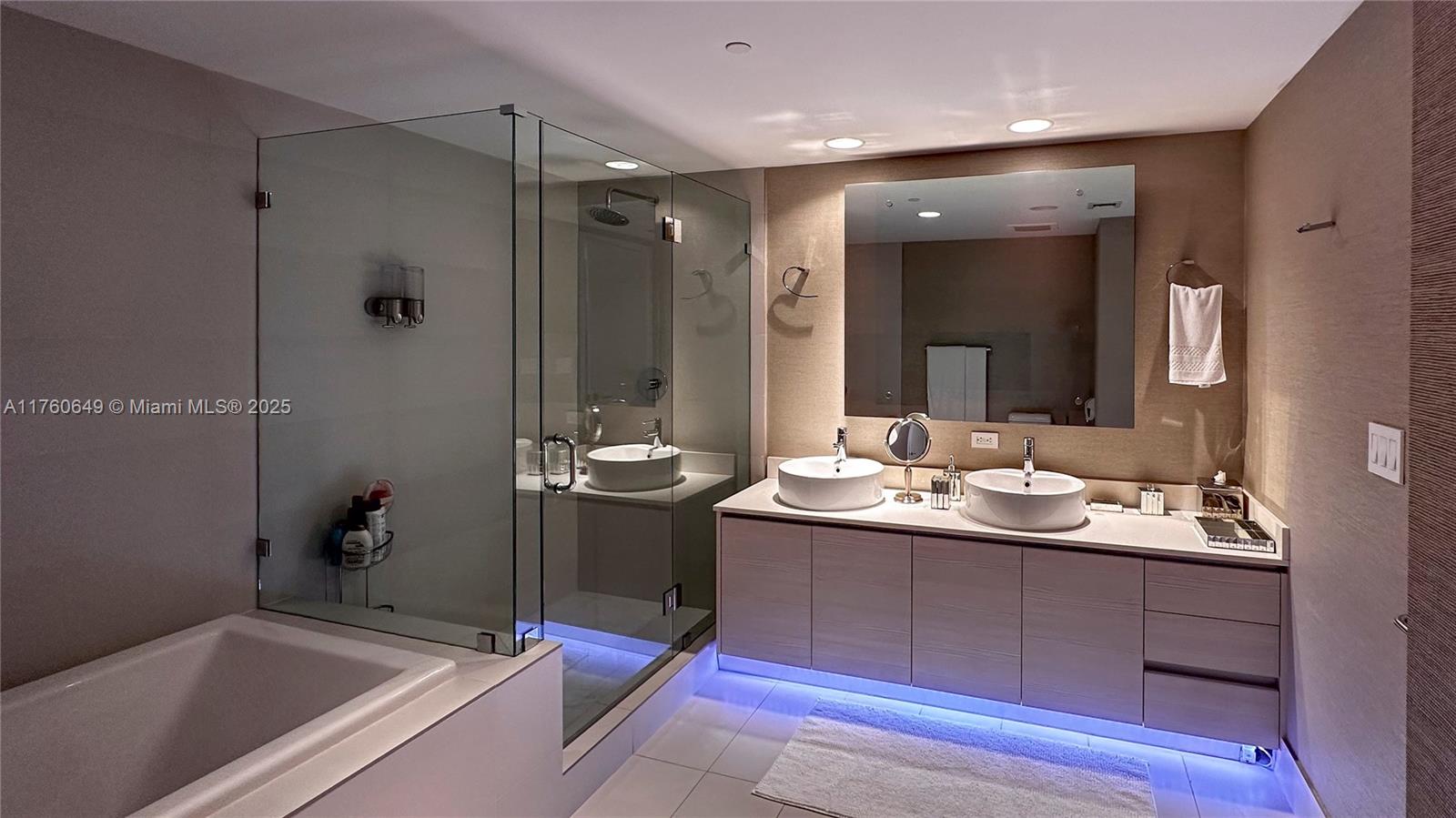 BEACHWALK CONDOMINIUM - Residential