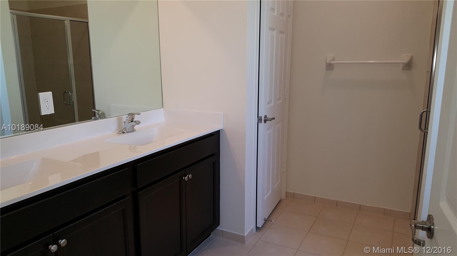 Mallorca at the Vineyards - Residential Lease