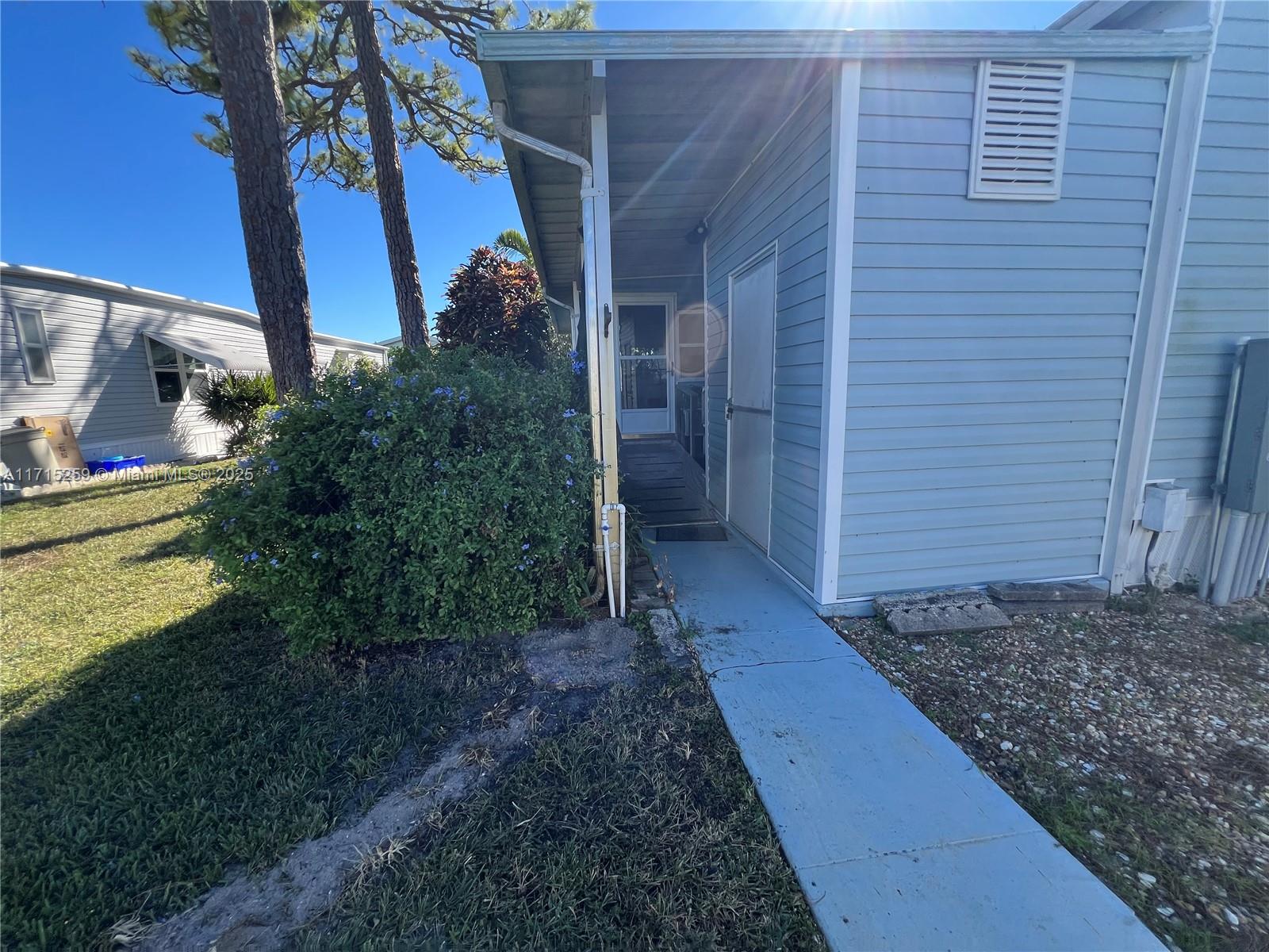 JAMAICA BAY MOBILE HOME C - Residential