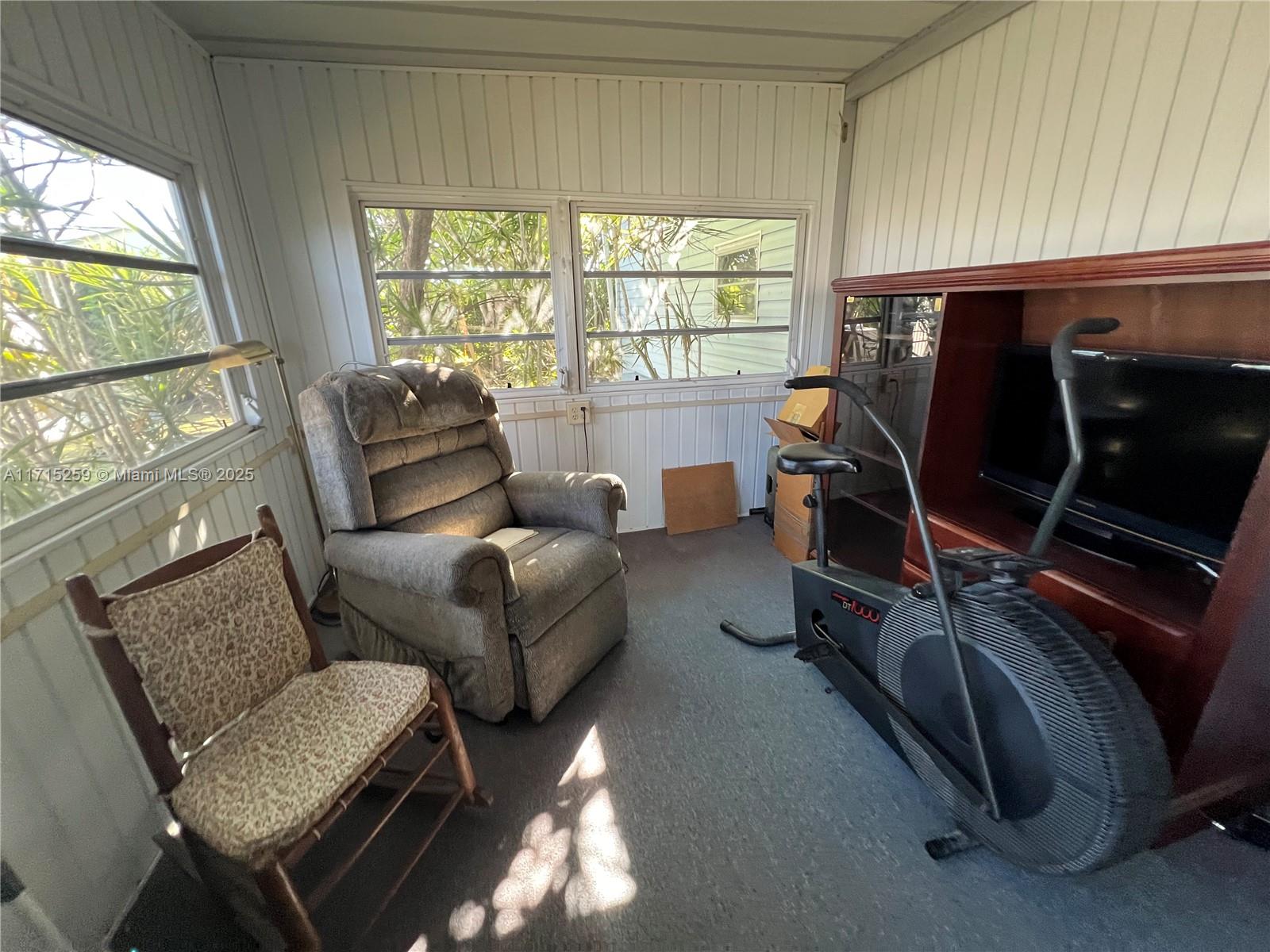 JAMAICA BAY MOBILE HOME C - Residential