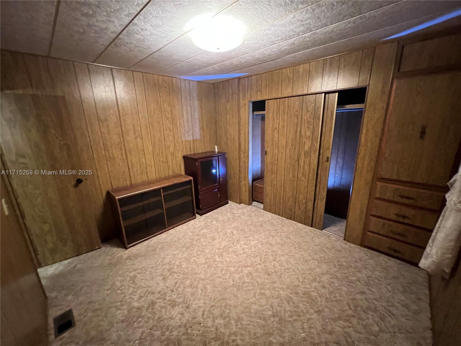 JAMAICA BAY MOBILE HOME C - Residential