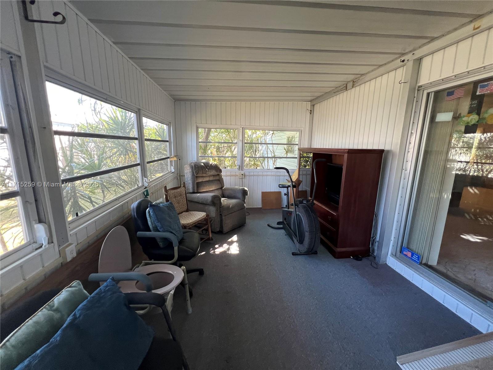 JAMAICA BAY MOBILE HOME C - Residential