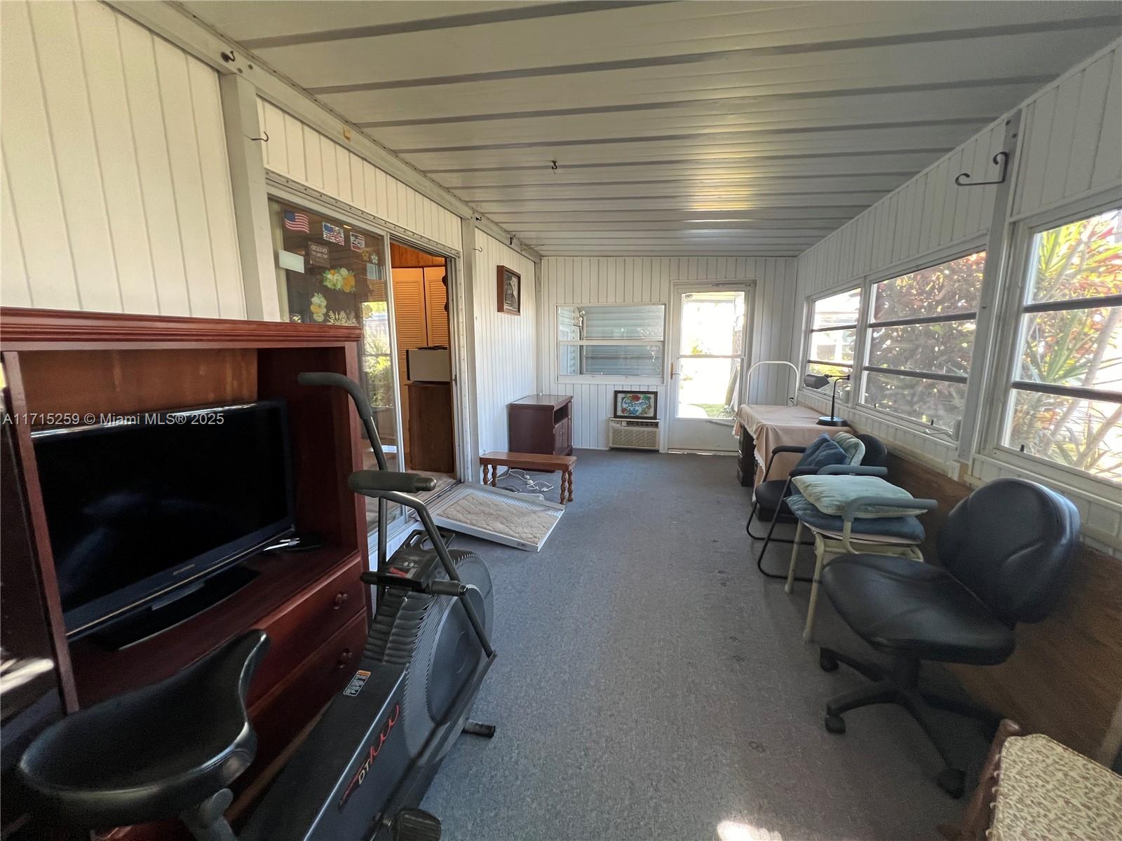 JAMAICA BAY MOBILE HOME C - Residential