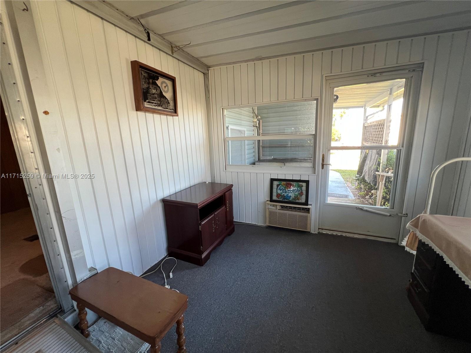 JAMAICA BAY MOBILE HOME C - Residential