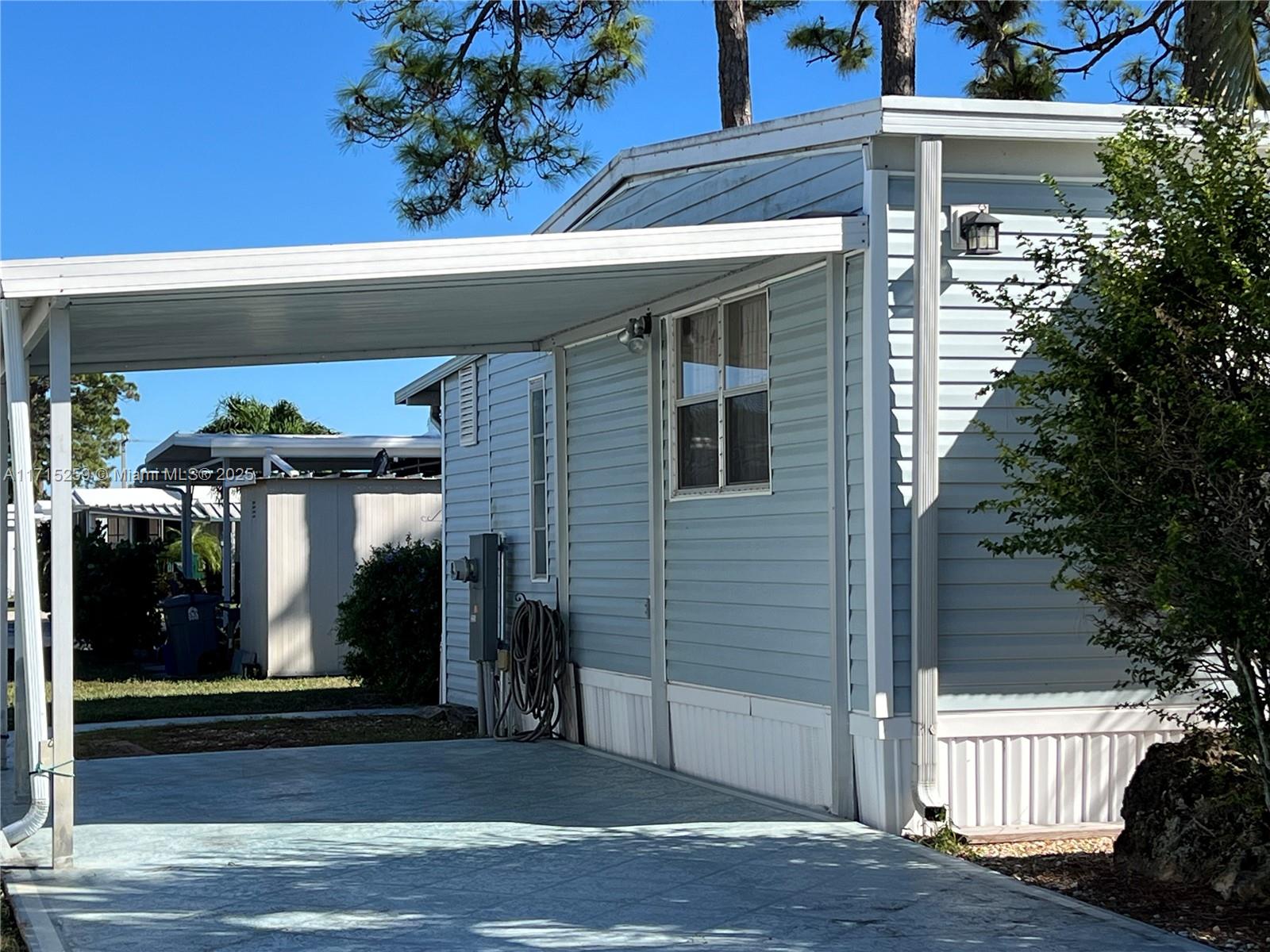 JAMAICA BAY MOBILE HOME C - Residential
