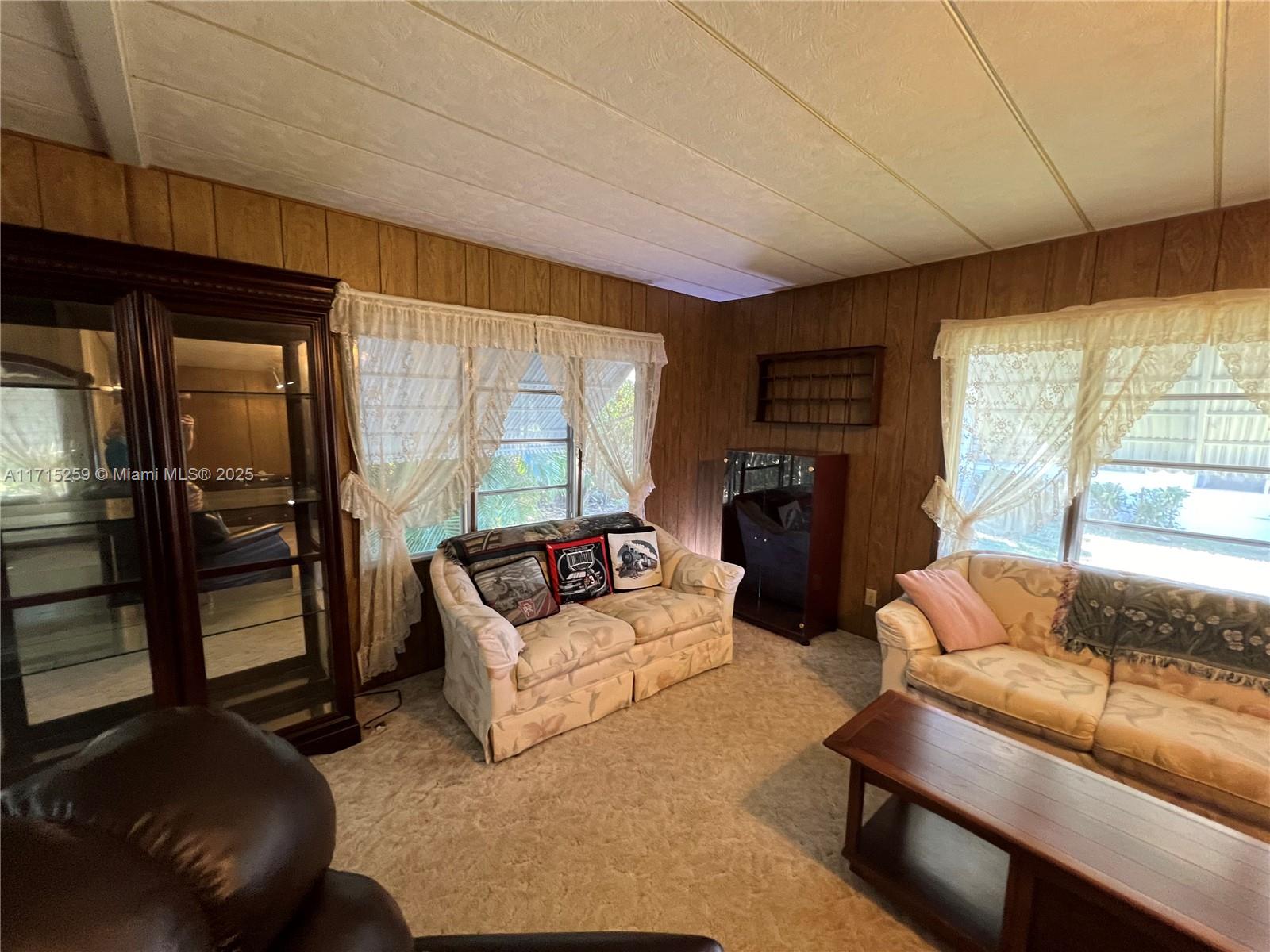 JAMAICA BAY MOBILE HOME C - Residential