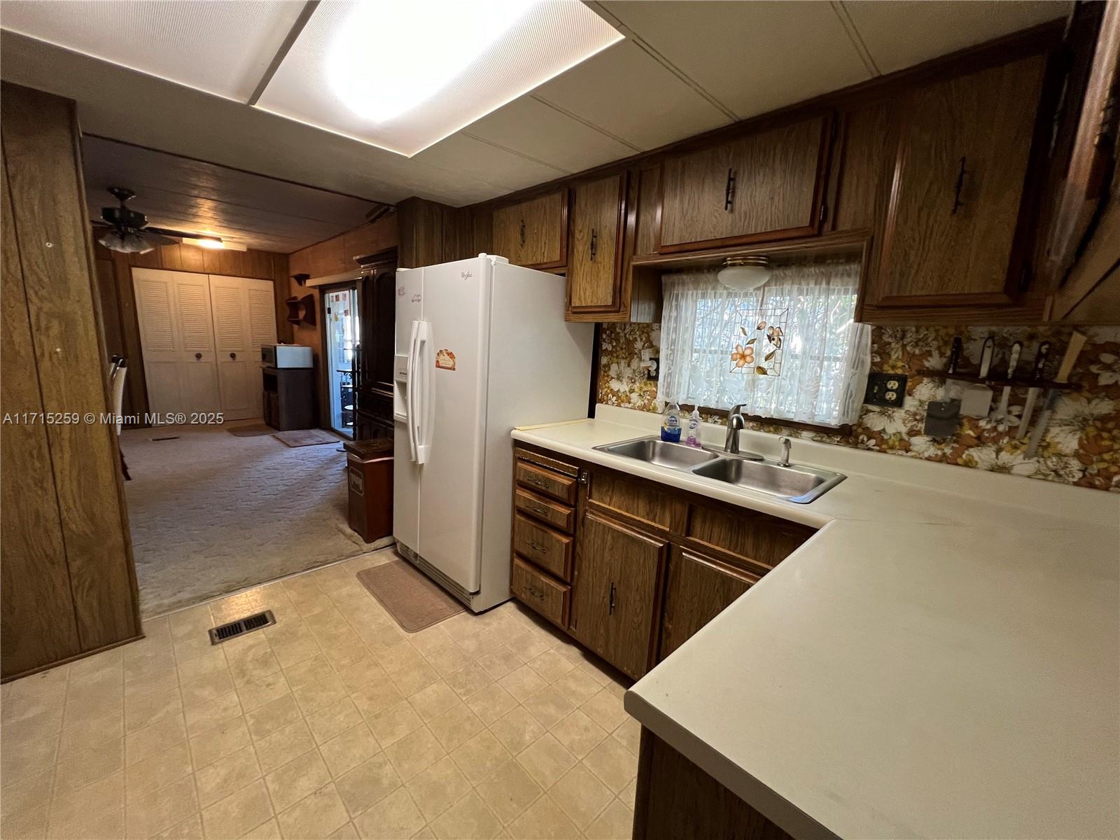 JAMAICA BAY MOBILE HOME C - Residential
