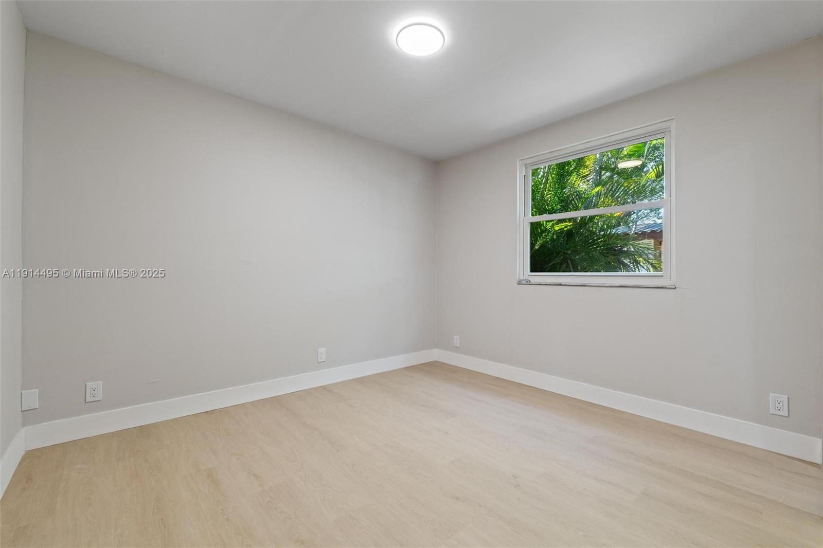 LAUDERDALE NORTH PARK SEC - Residential