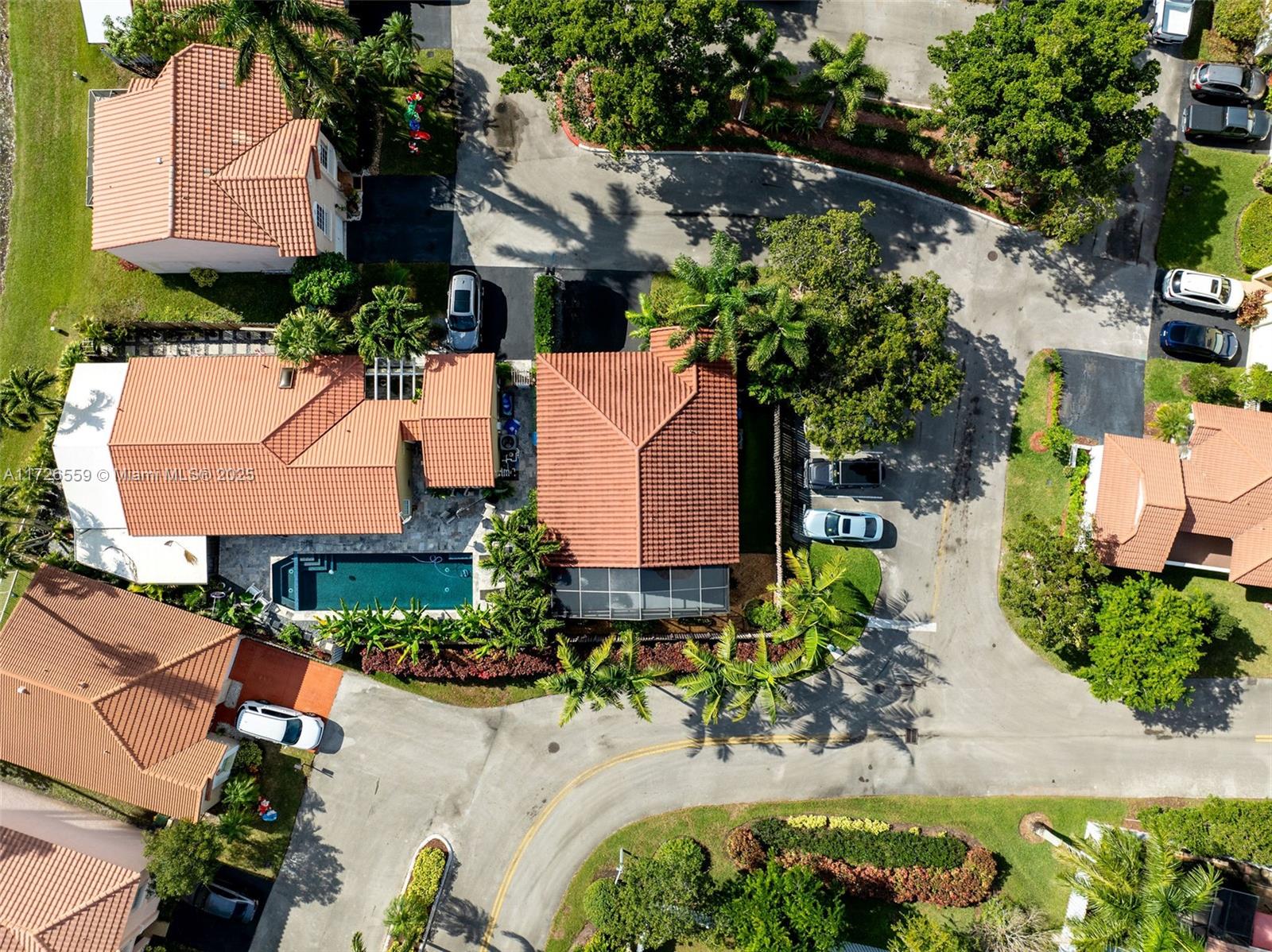 COUNTRY ISLES GARDEN HOME - Residential