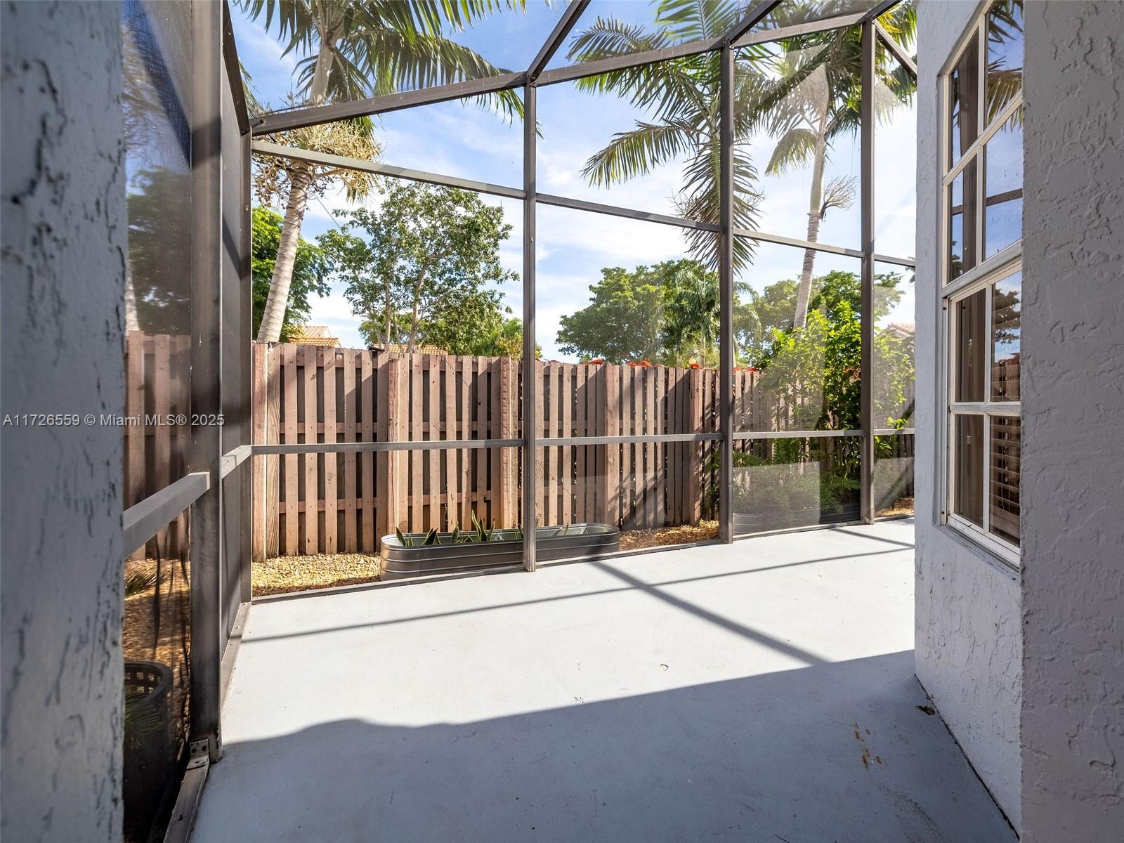 COUNTRY ISLES GARDEN HOME - Residential
