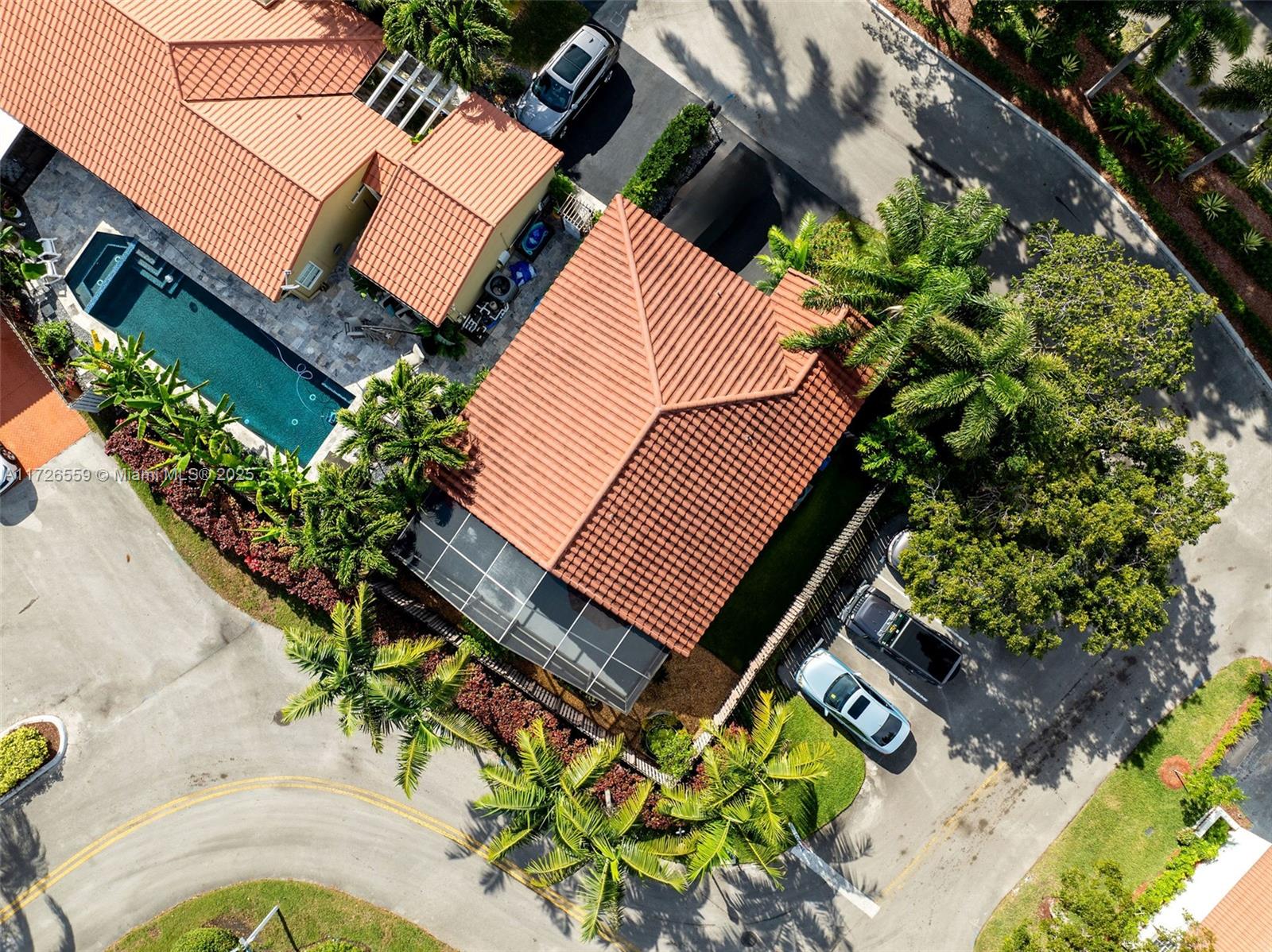 COUNTRY ISLES GARDEN HOME - Residential