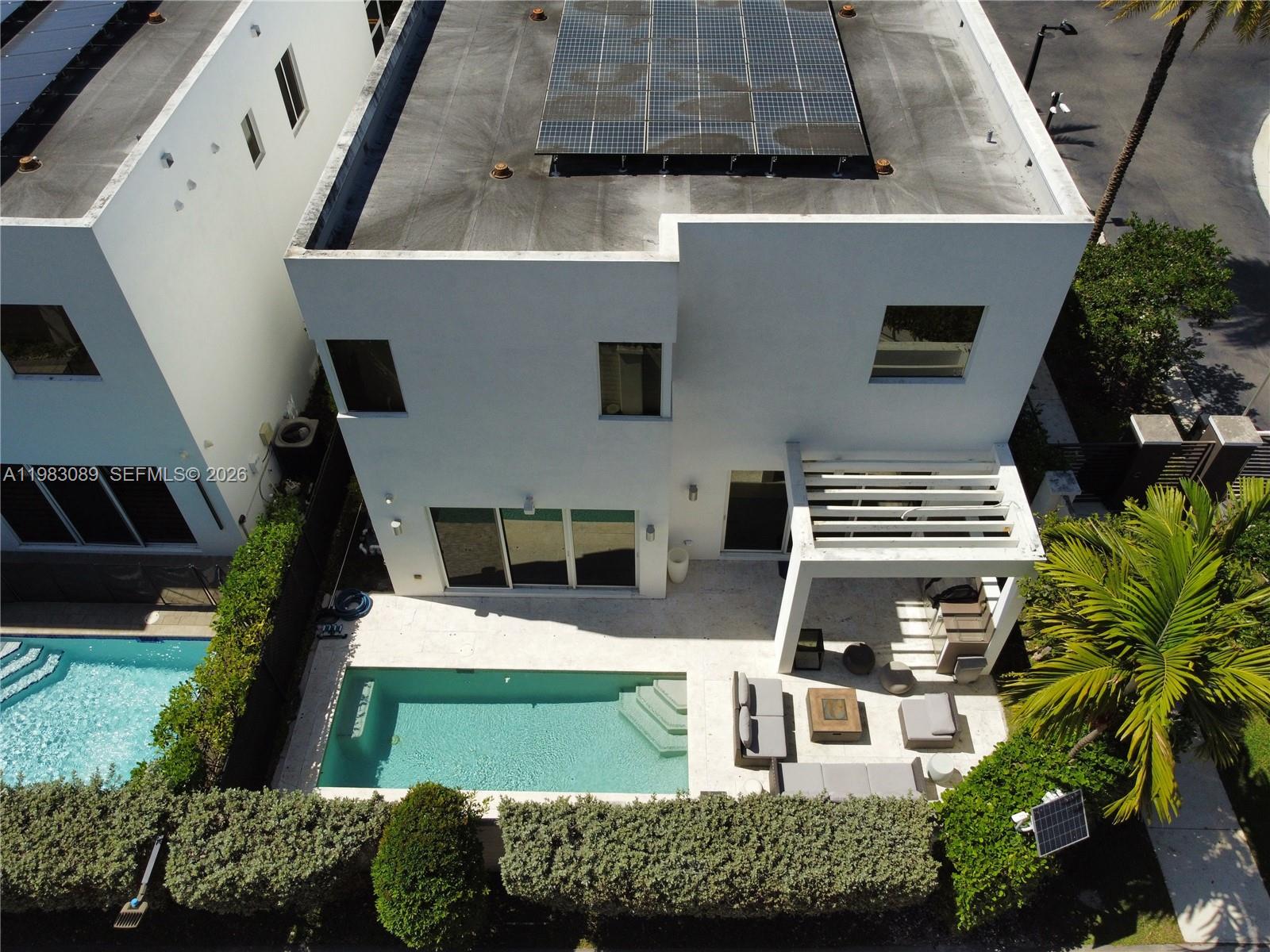 MODERN 45 Doral - Residential