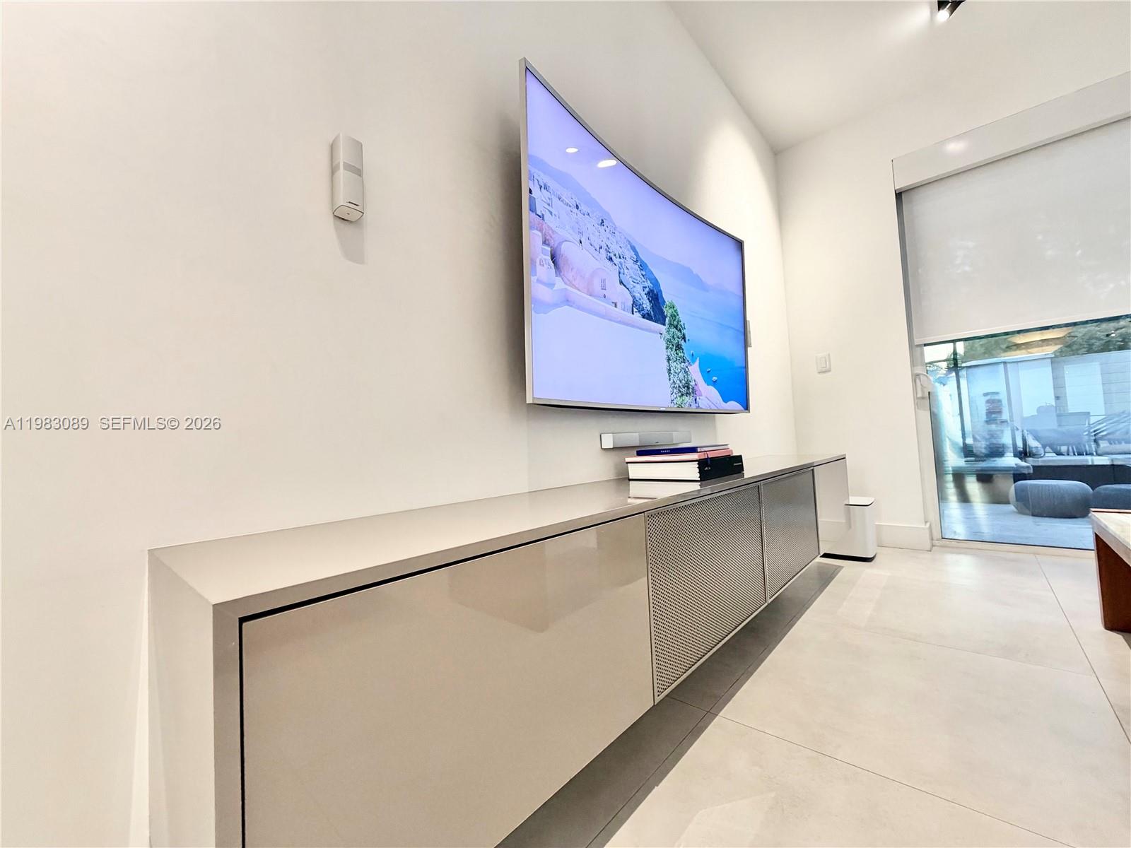 MODERN 45 Doral - Residential