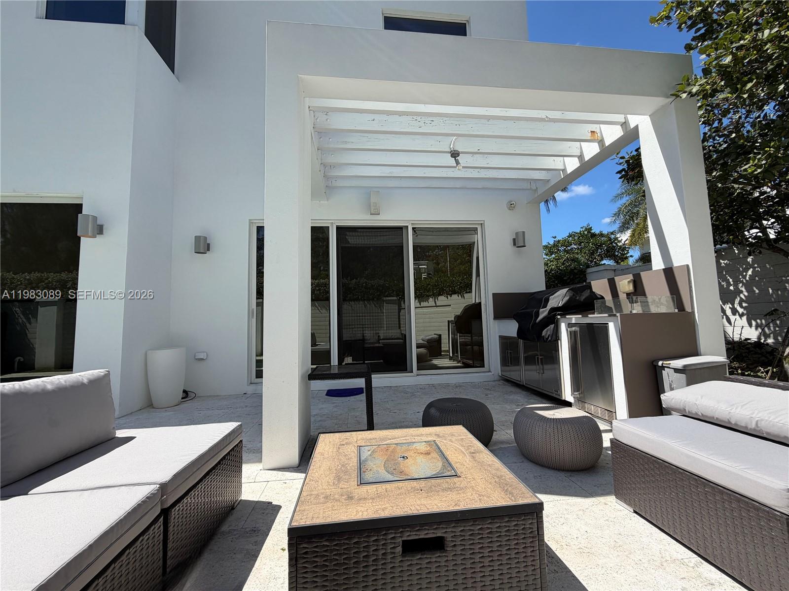 MODERN 45 Doral - Residential